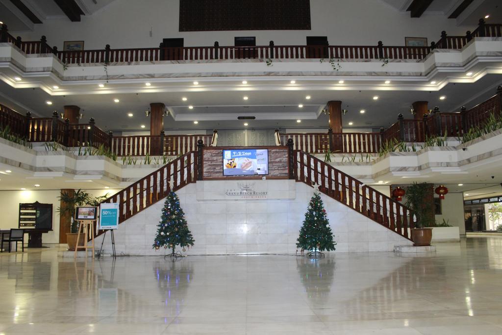 The Grand Beach Resort Port Dickson Exterior photo